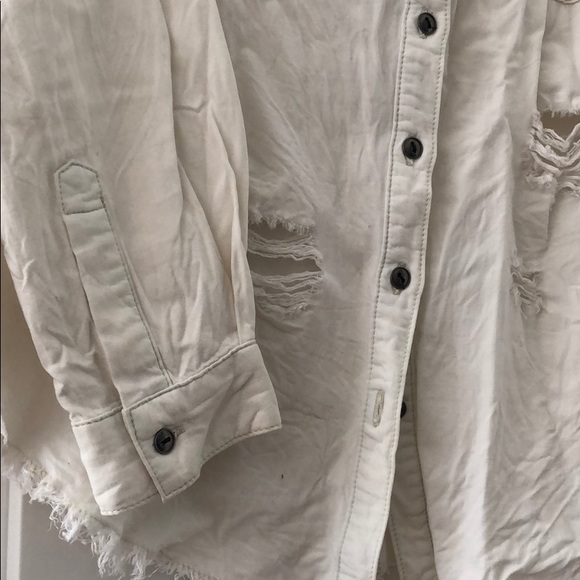 Button down - Picture 4 of 4